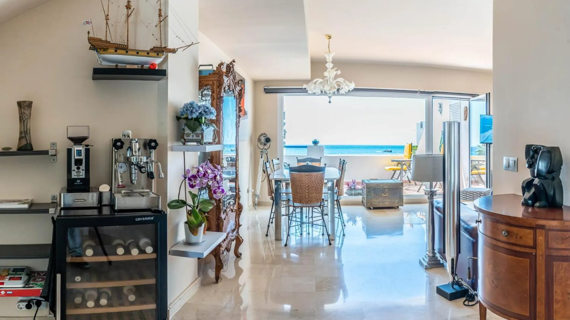 Apartamento Duplex En Primera Linea De Playa كاساريس شقة
