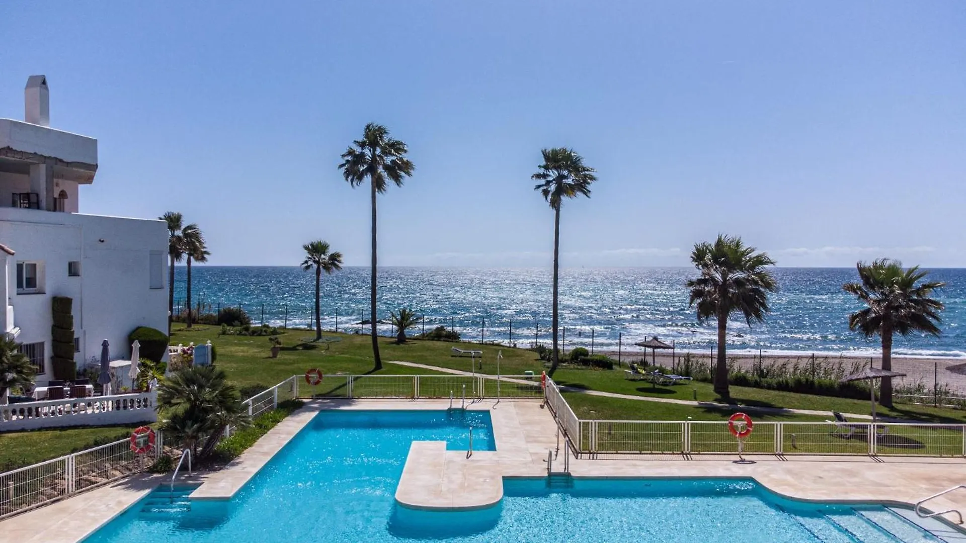 Apartamento Duplex En Primera Linea De Playa كاساريس إسبانيا